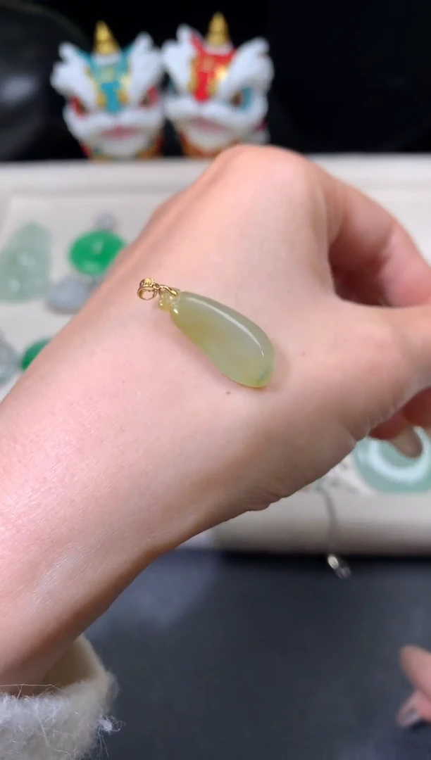 吊坠(不含链)18K金镶嵌翡翠翡翠