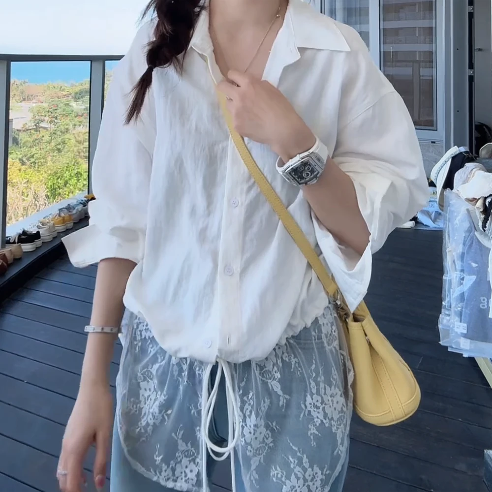 2025春款韩系温柔风设计感蕾丝拼接下摆休闲衬衫