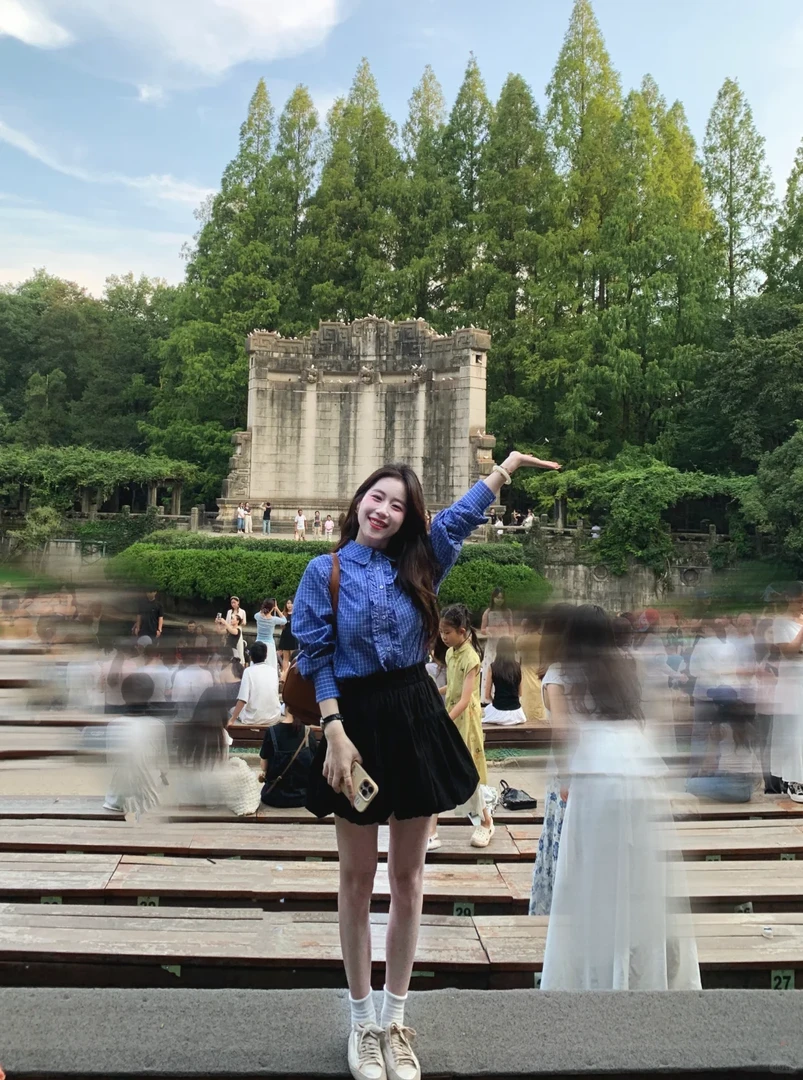 2025早秋新款韩系穿搭高级感格子花边衬衫上衣高腰花苞裙裤两件套