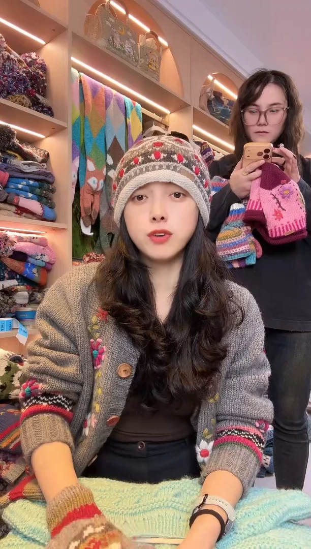 绵羊毛美利奴爱心刺绣冷帽