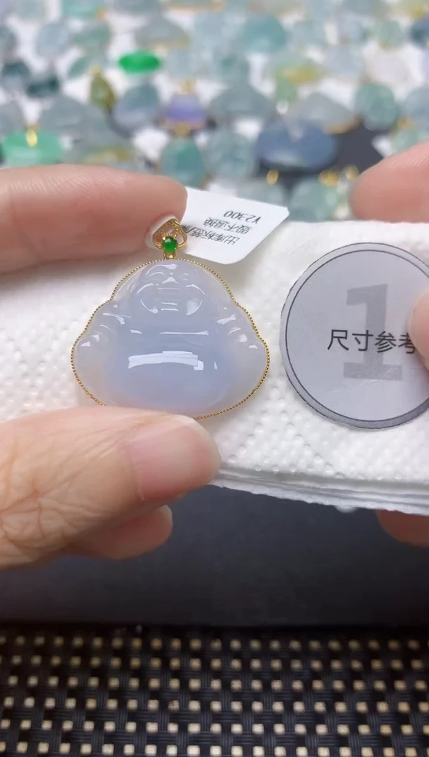 翡翠18K金镶嵌颈饰天然缅甸A货翡翠