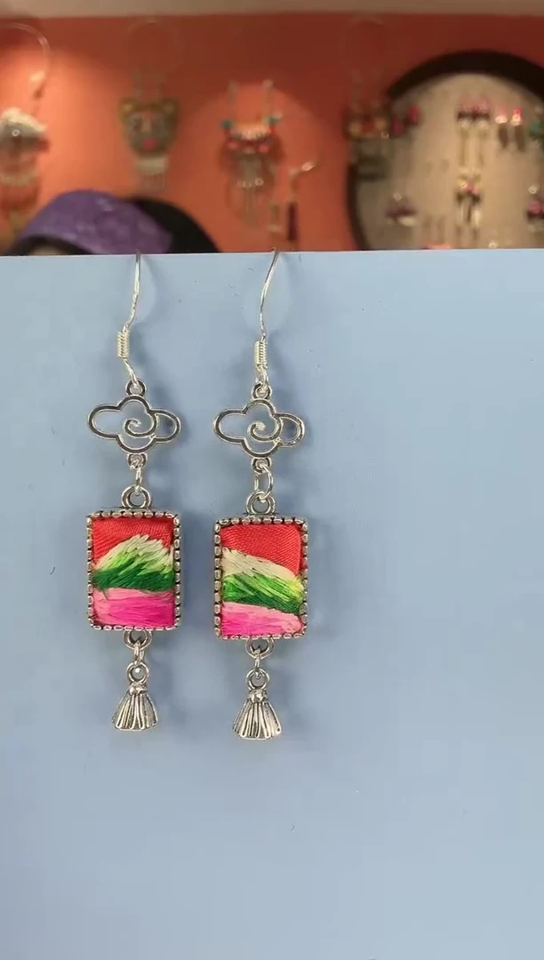 非遗手工刺绣耳环01