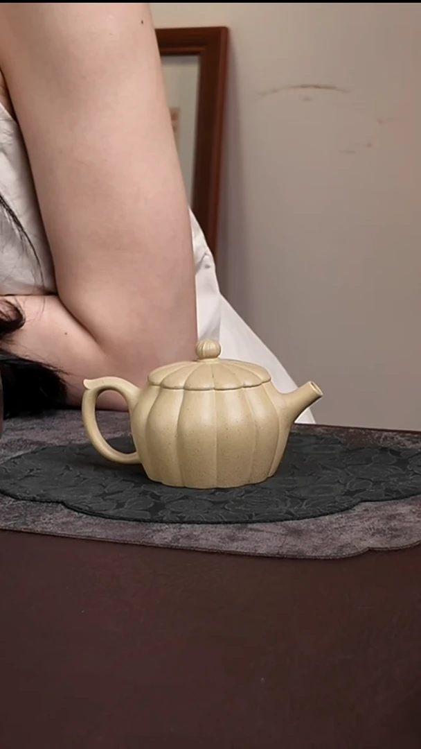 茶壶紫砂本绿菊韵