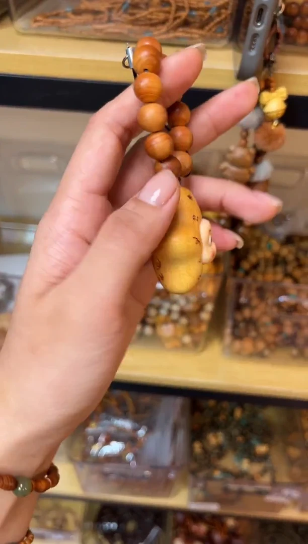 非洲檀香无事牌星星人 五角星崖柏款