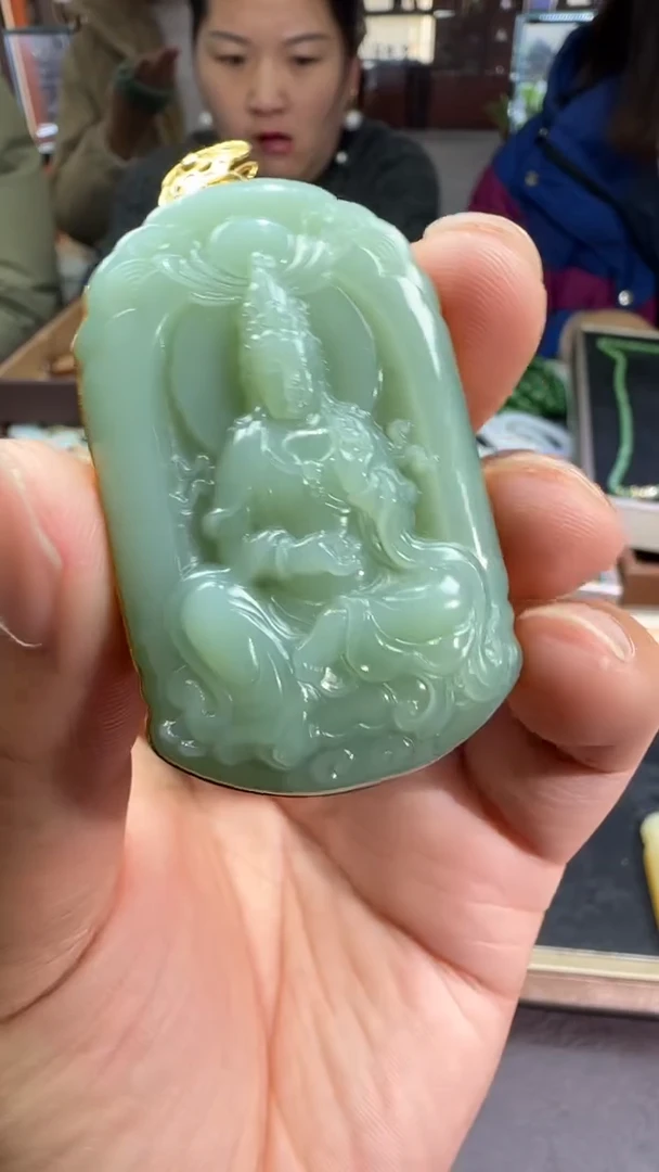 18K金镶嵌和田玉挂件【陆1207】53 7026