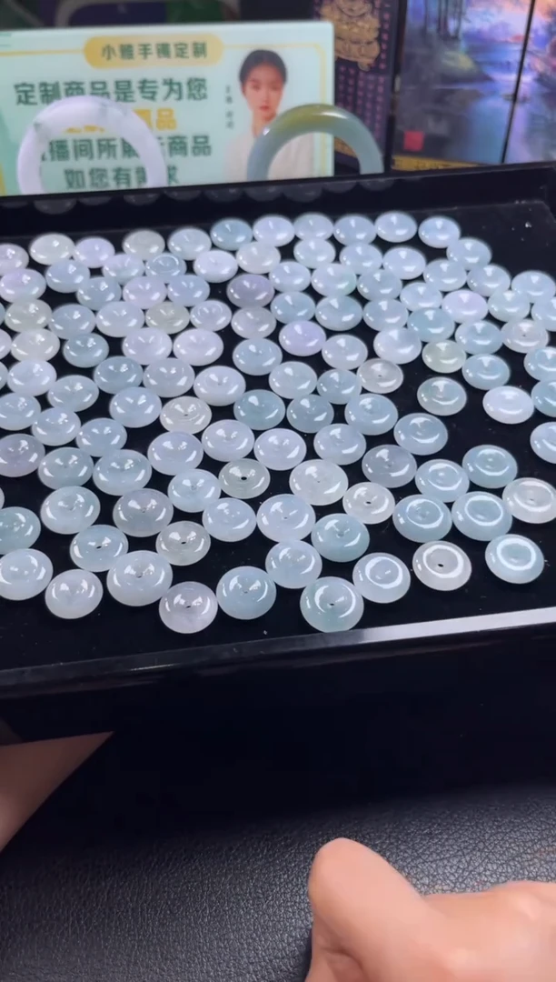 翡翠未镶嵌颈饰平安扣挂件