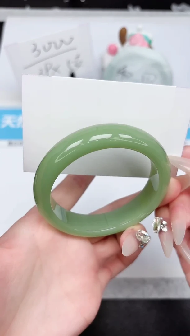 石英质玉手镯未镶嵌21-57