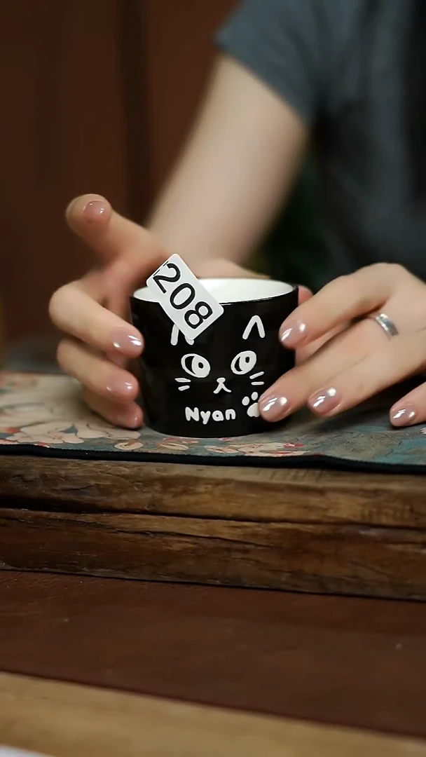 福利！！设计师系列 小黑猫手握