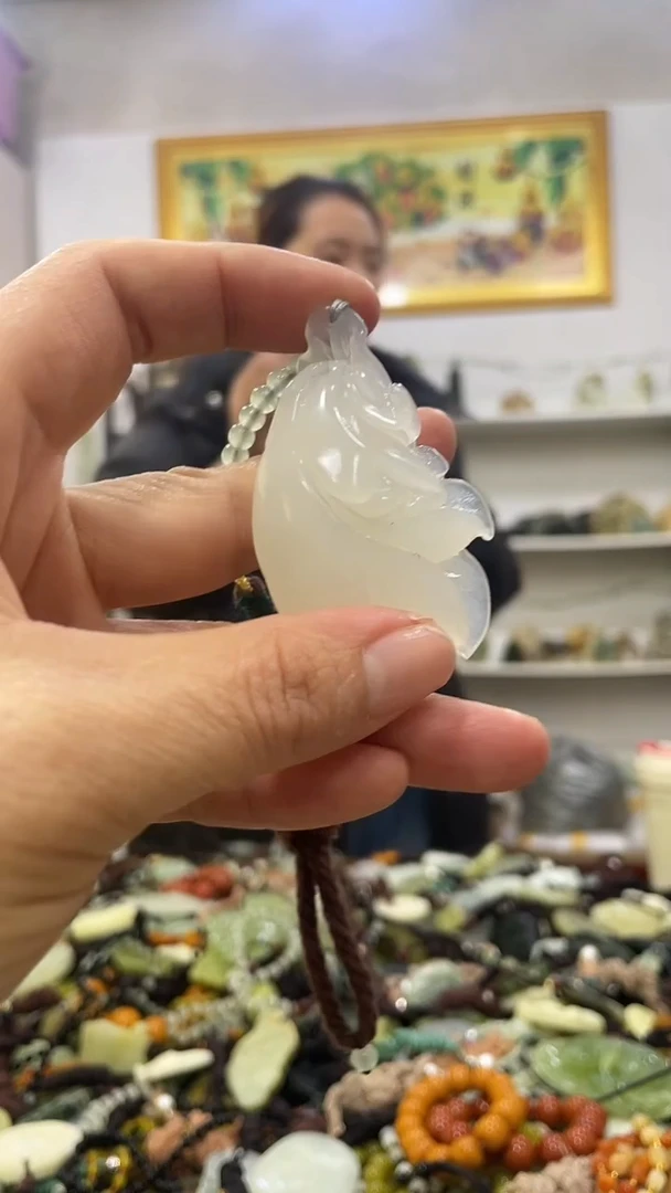 未镶嵌岫玉挂件