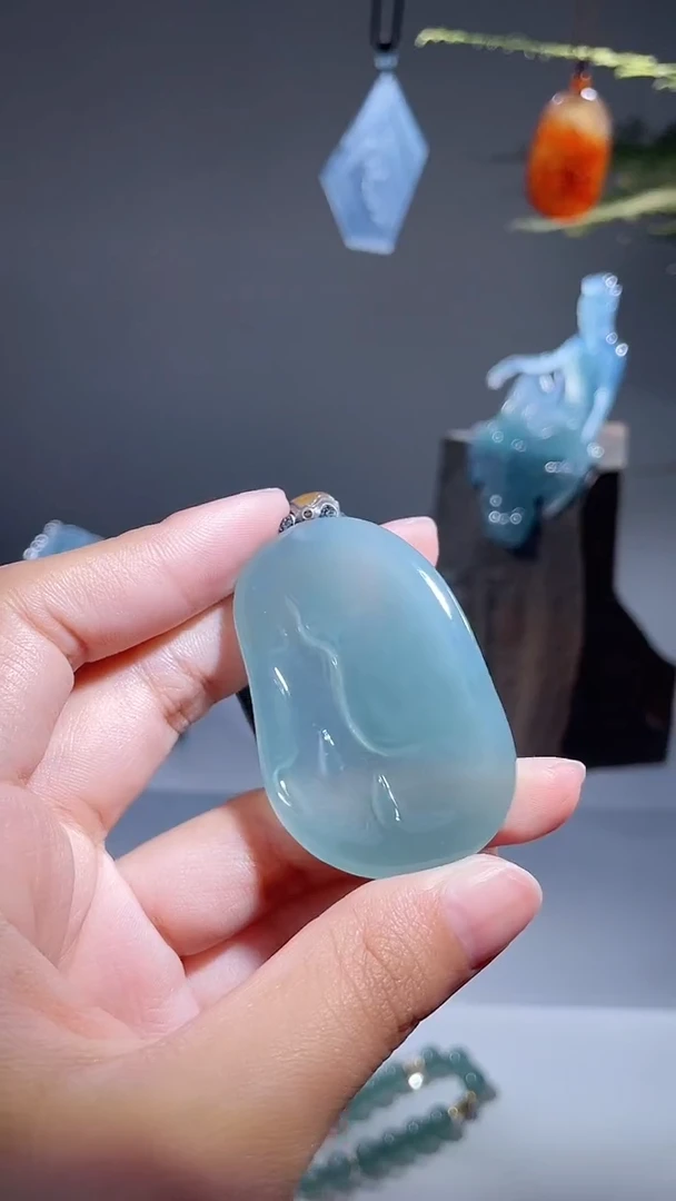 颈饰未镶嵌翡翠悟道