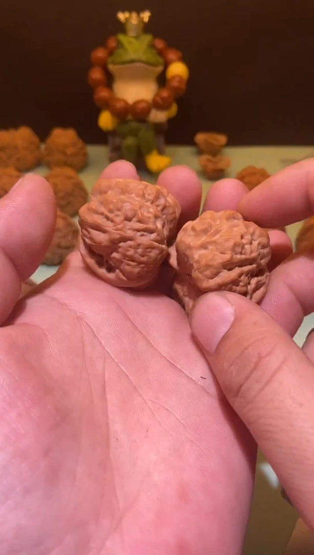 【闪购商品】文玩核桃吊坠山海核饰蛤蟆头36全 361