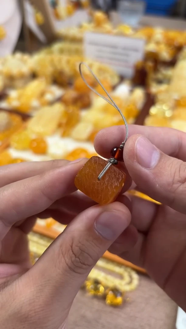 未镶嵌蜜蜡裸石原石