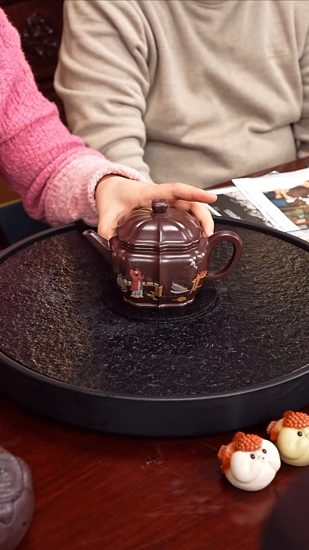 茶壶紫砂吴小楣  塔菱62  老紫泥 400毫升 黄永玉 配一对象