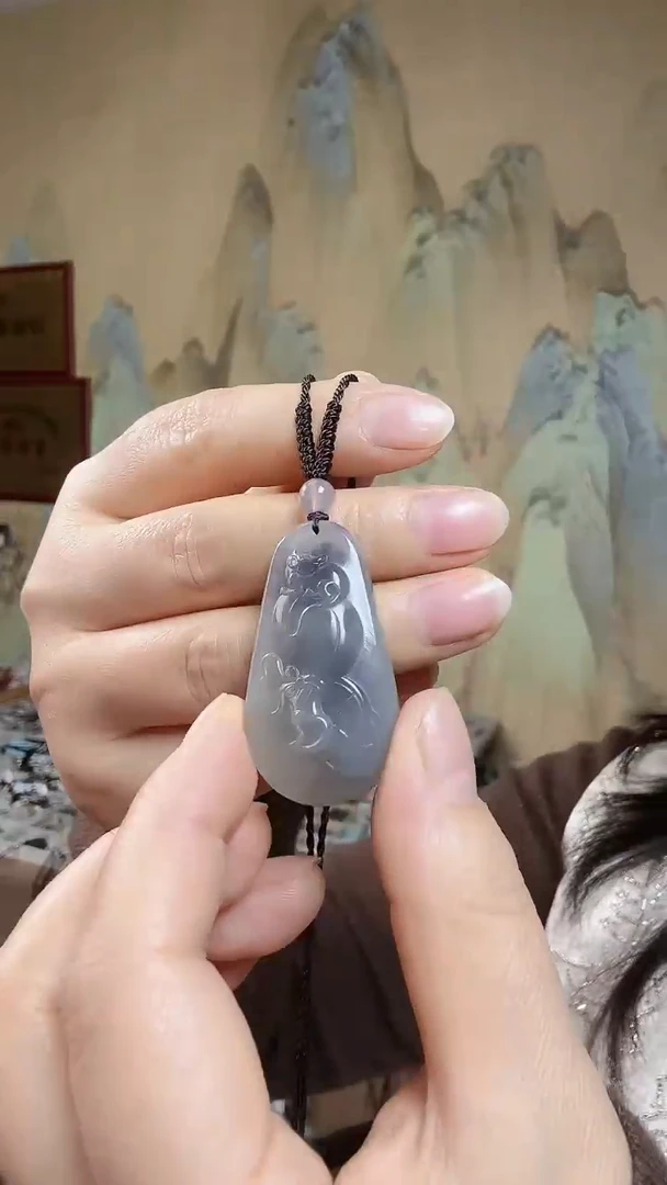 颈饰未镶嵌和田玉.