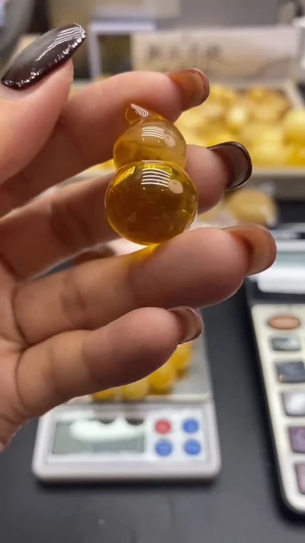 琥珀未镶嵌珠宝奇石2268