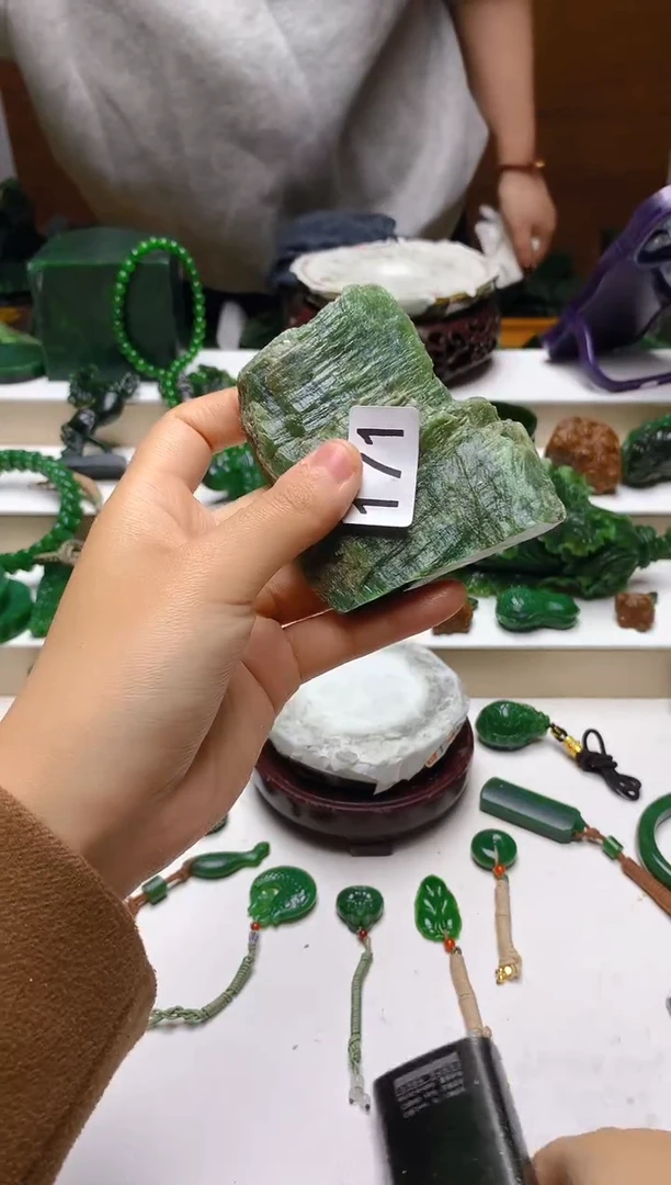 未镶嵌和田玉珠宝半成品1