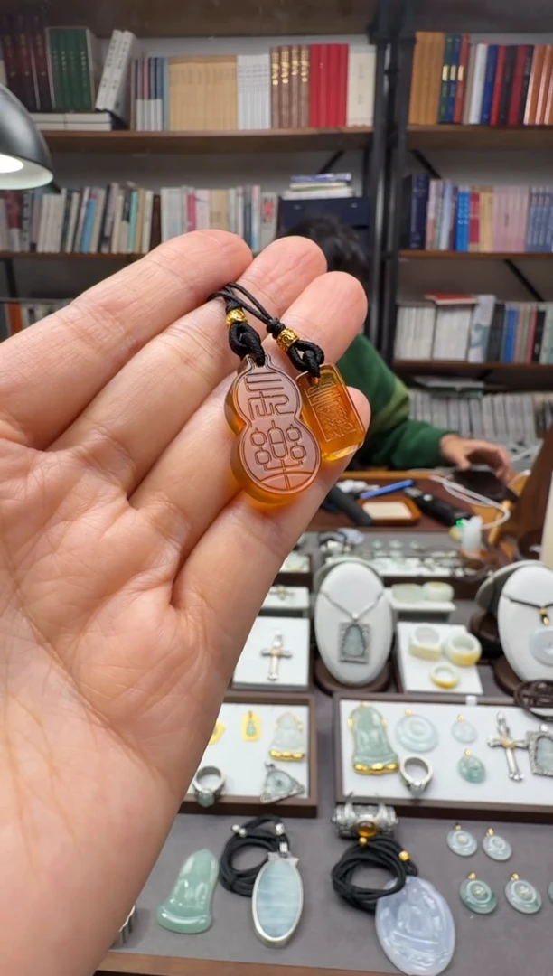 琥珀颈饰未镶嵌手机挂4-4