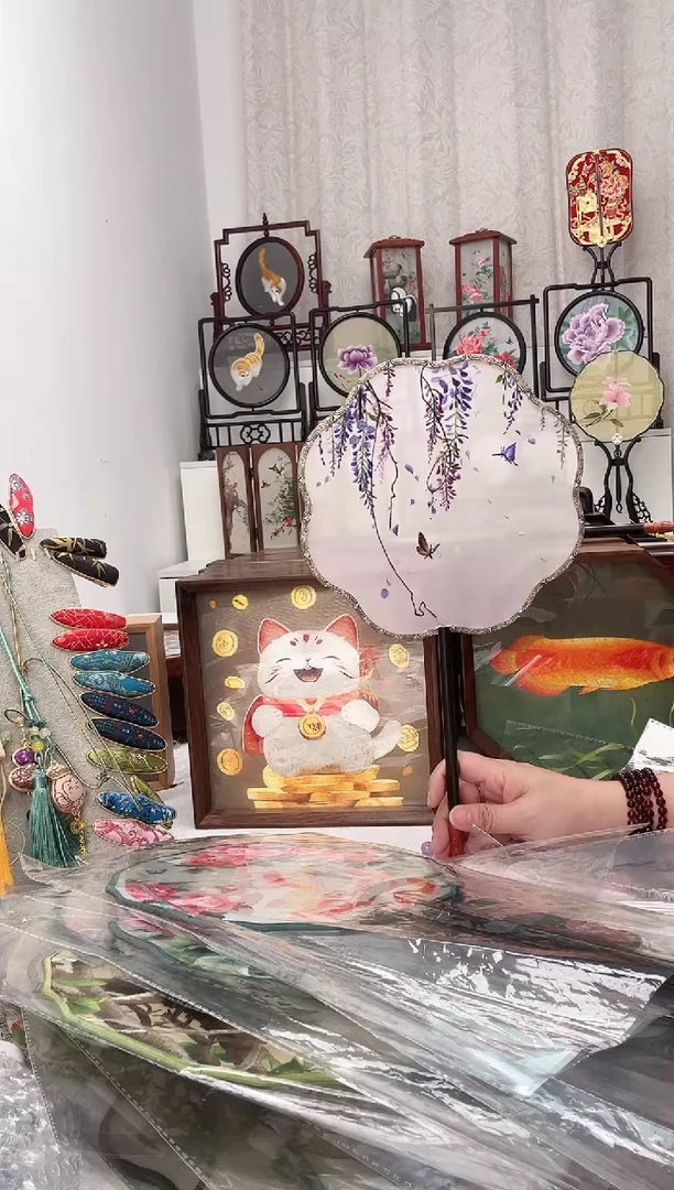 扇子苏绣作品手工团扇