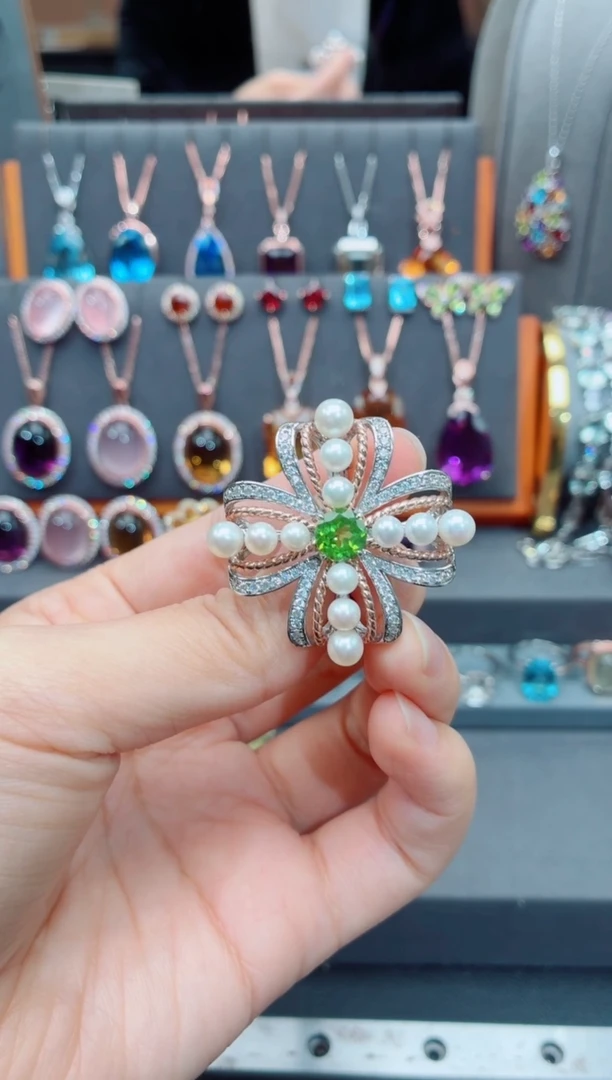 银S925镶嵌胸针橄榄石橄榄石胸针