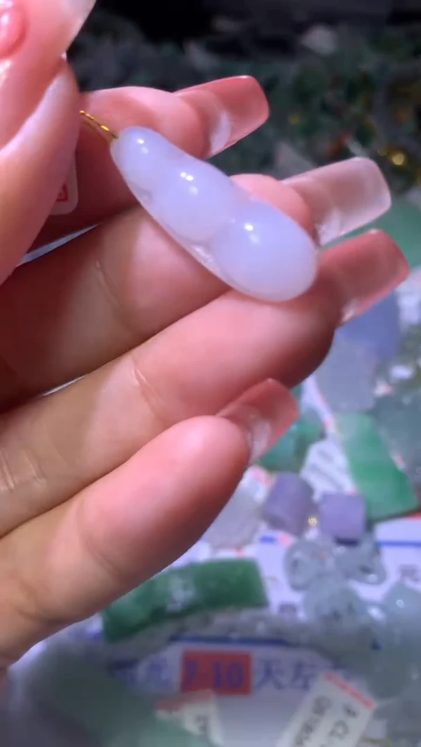 翡翠未镶嵌颈饰MXX020437