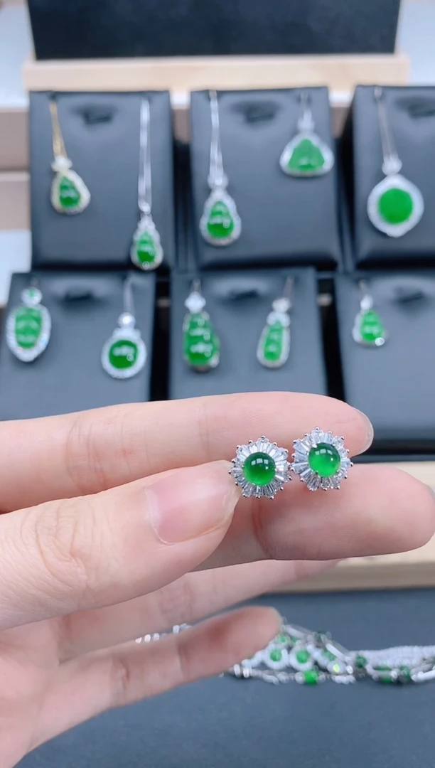 银S925镶嵌翡翠耳饰天然翡翠