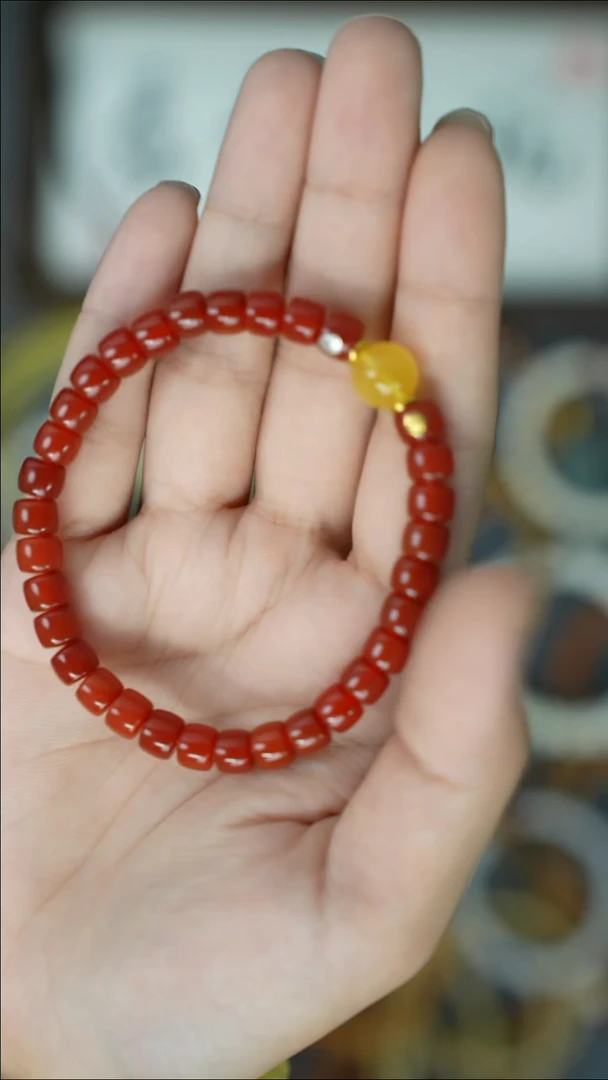 南红单圈加蜜蜡嘎嘎