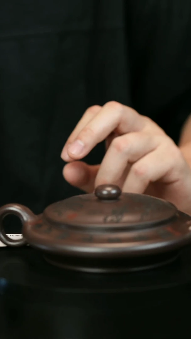 茶壶紫砂C*H1956李传荣紫泥刻绘虚扁