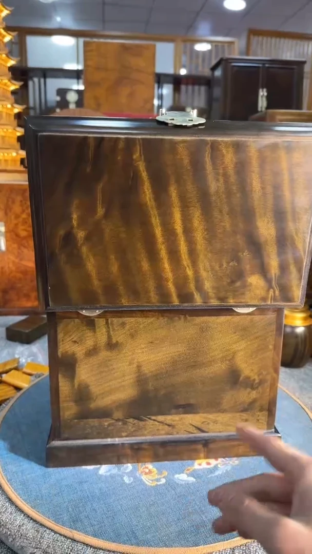 【闪购商品】乌木类成套家具阴沉官皮箱     s10