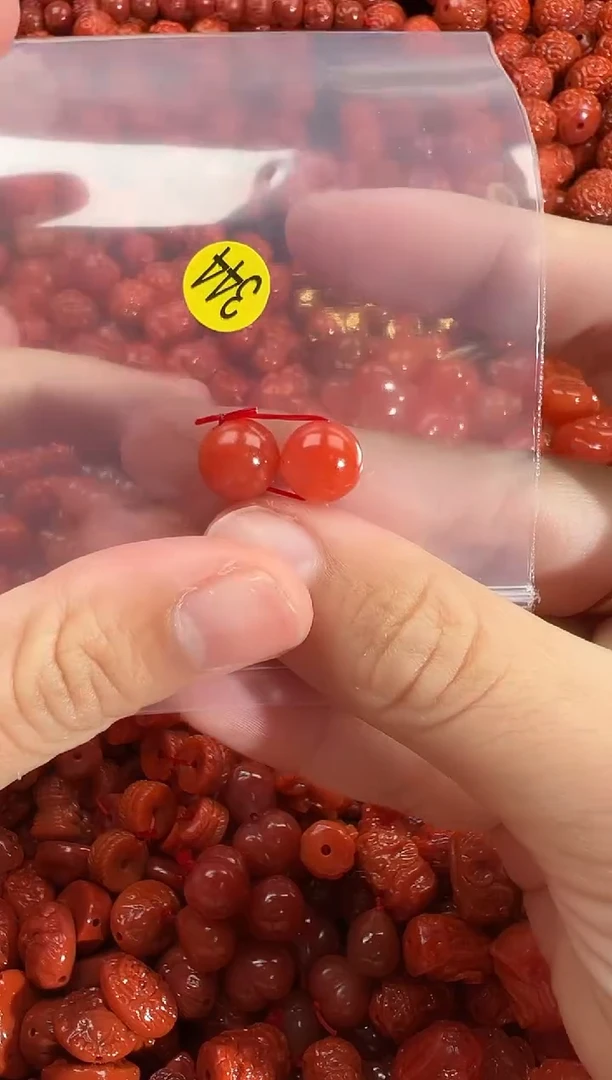 颈饰未镶嵌南红玛瑙1