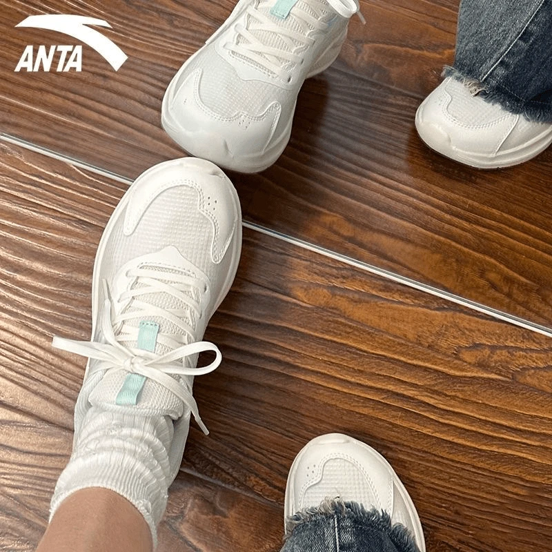 安踏漫步跑鞋女2025网红爆款潮流时尚休闲跑鞋轻盈透气百搭运动鞋