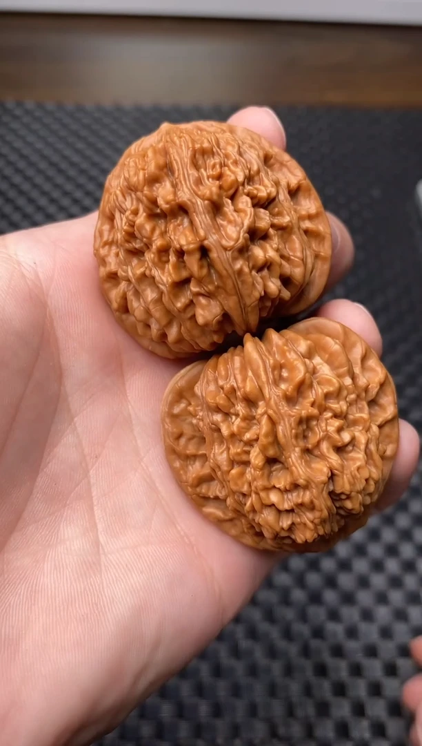 把件文玩核桃全品三角四座楼44尺