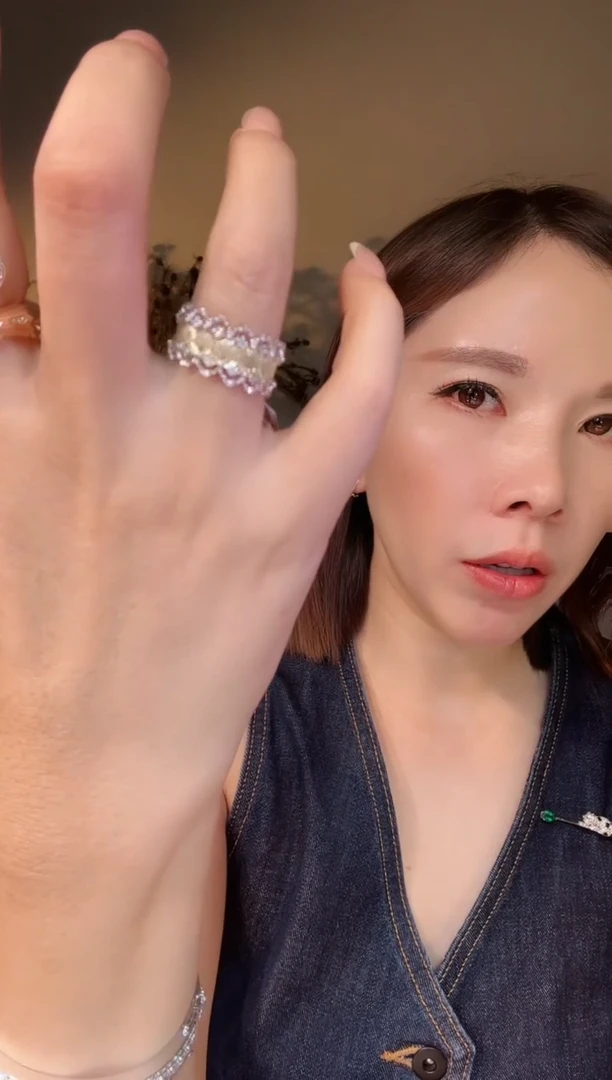 戒指18K金镶嵌钻石布布戒指CZ