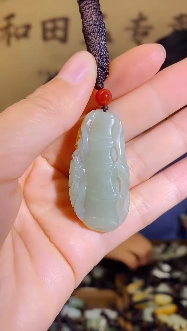 颈饰未镶嵌和田玉1