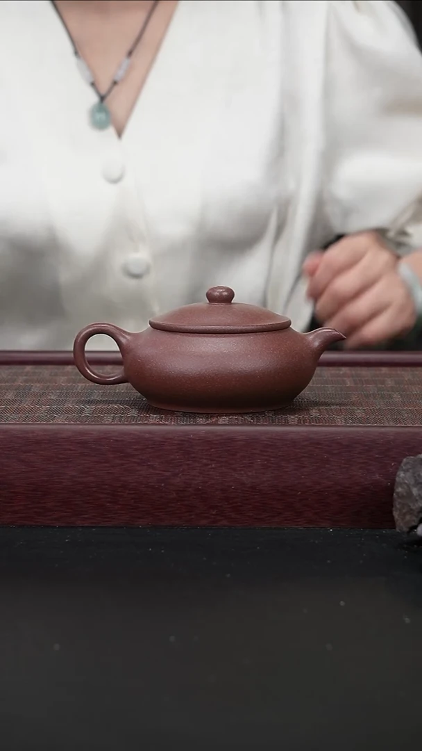 茶壶紫砂战旗 底槽青明炉220cc
