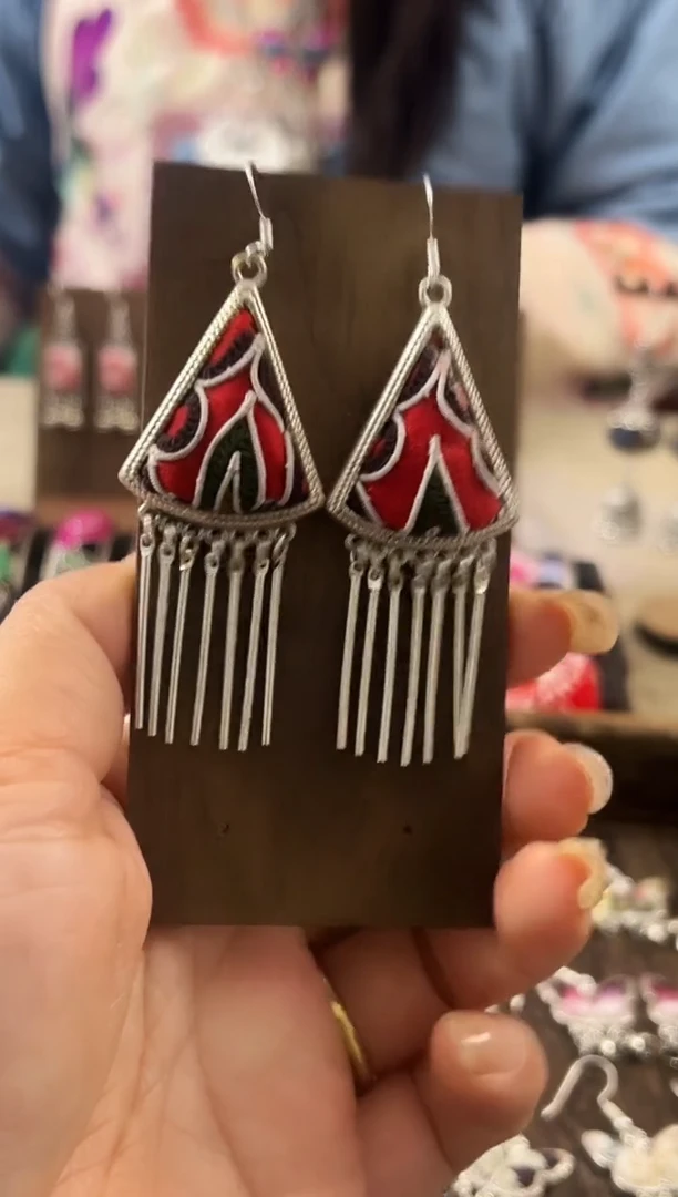 【闪购商品】织绣民族风老绣饰品200