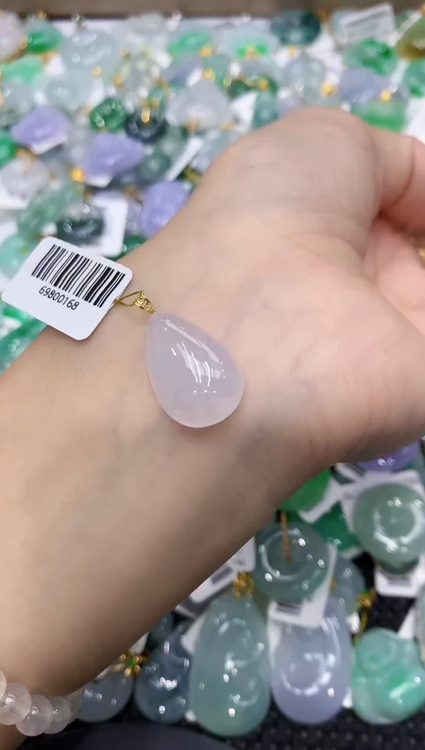 颈饰18K金镶嵌翡翠111111111111