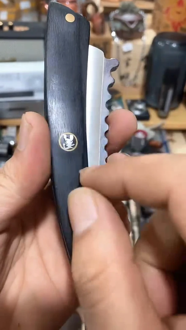 瓷片闪购商品  如图所示