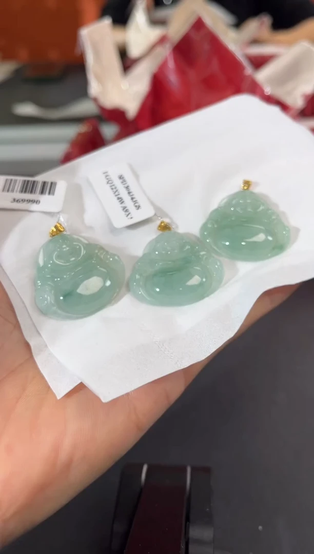 18K金镶嵌挂件翡翠边城刀客/369990/多样性发一