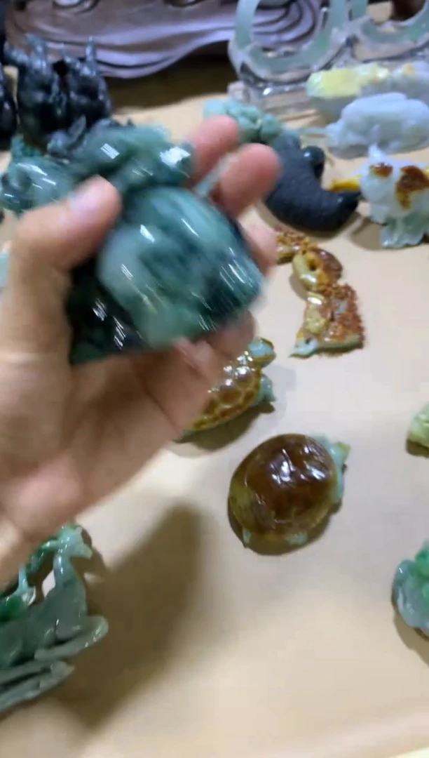 未镶嵌挂件翡翠猫*翡翠摆件