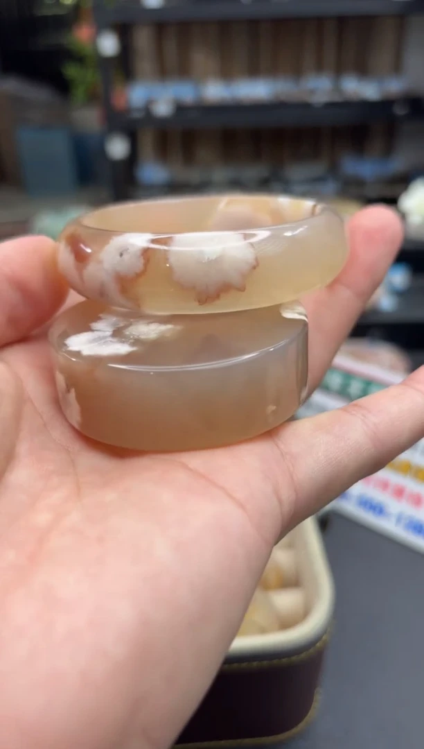 未镶嵌手镯石英质玉24(58圈赠送镯心)