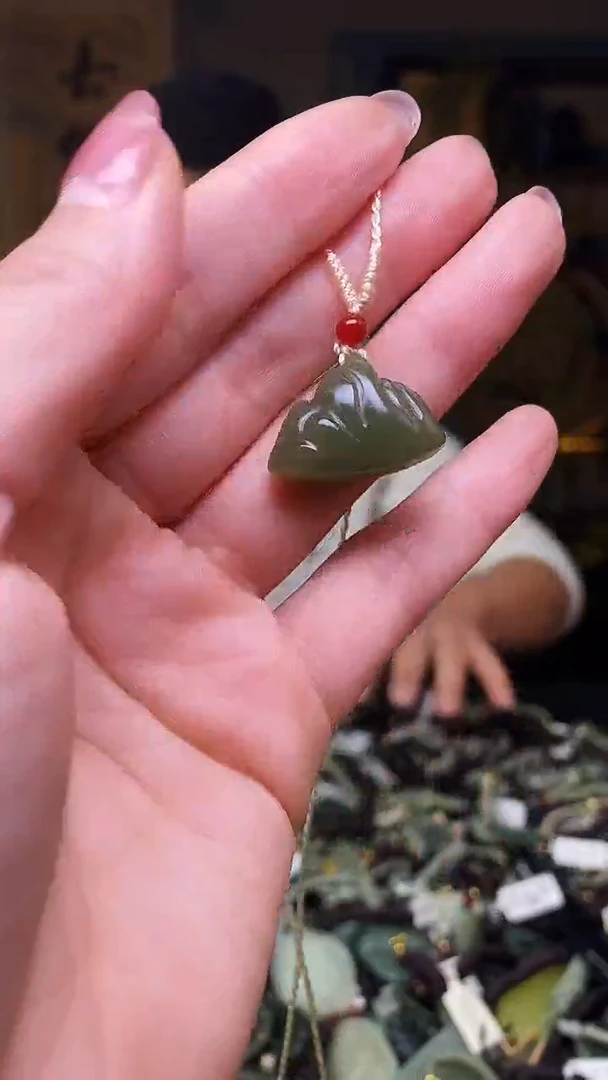 颈饰未镶嵌和田玉多样性发货，拍一发一