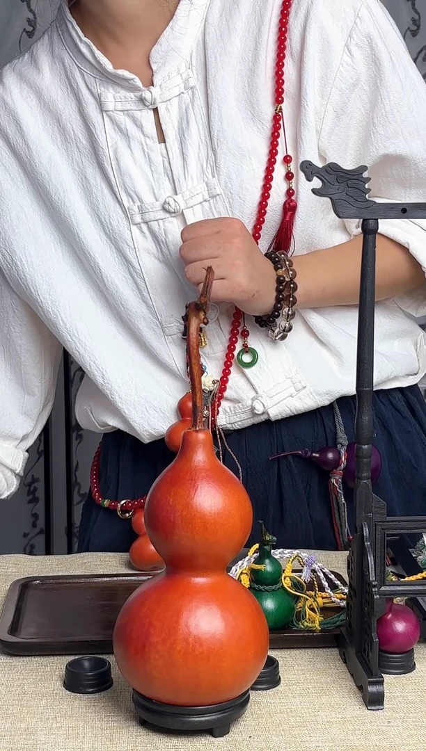 静****…大漆葫芦摆件-----004