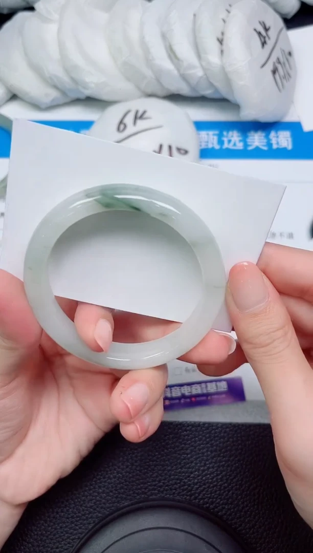 石英质玉手镯未镶嵌391-54.4