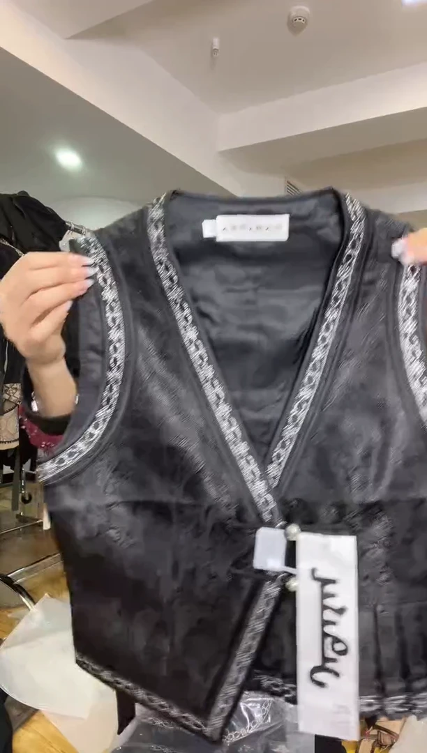 L码        105-115斤  马甲