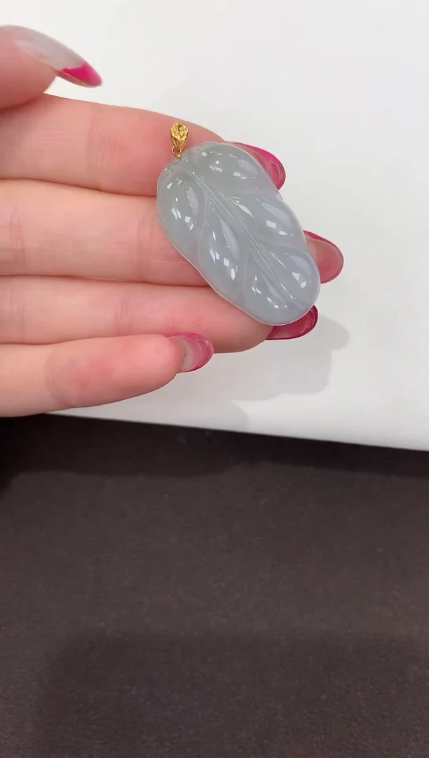 颈饰18K金镶嵌翡翠缅甸a货翡翠