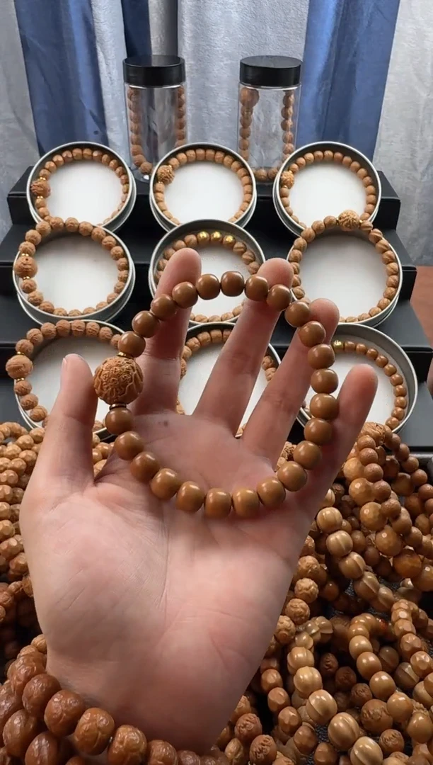 手串猴头核桃老型送单颗雕刻瑕疵