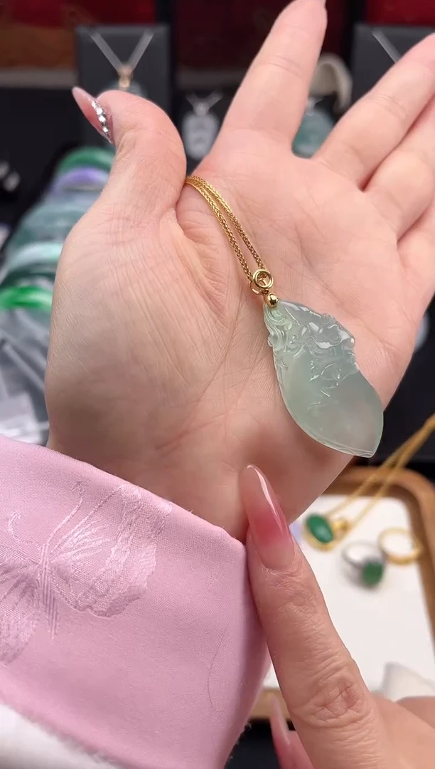 【闪购商品】翡翠颈饰18K金镶嵌吊坠