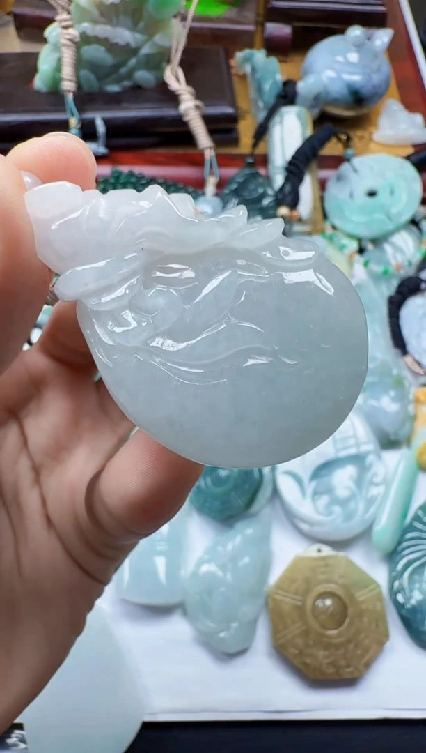 吊坠(不含链)未镶嵌翡翠1