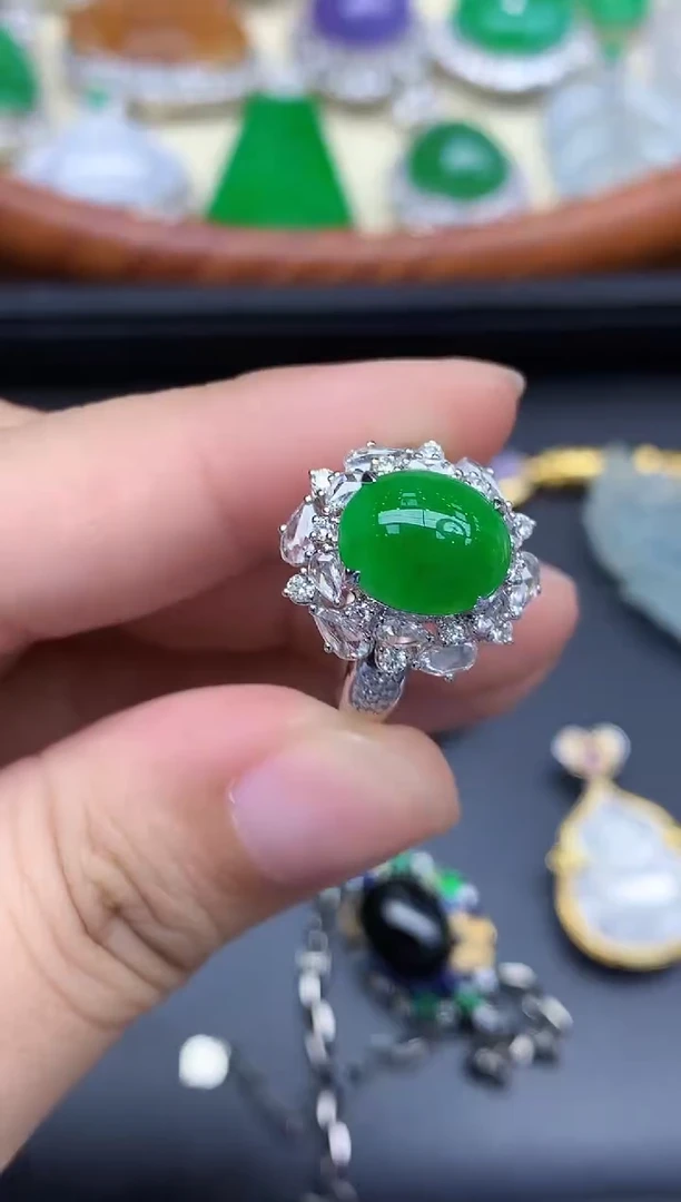 18K金镶嵌戒指翡翠605-中国好珍宝