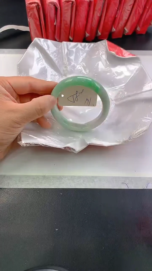 未镶嵌手镯翡翠191